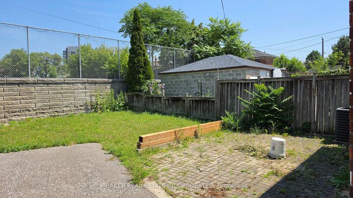 Property Photo: 739 Vaughan Road ON M6E 2Z1