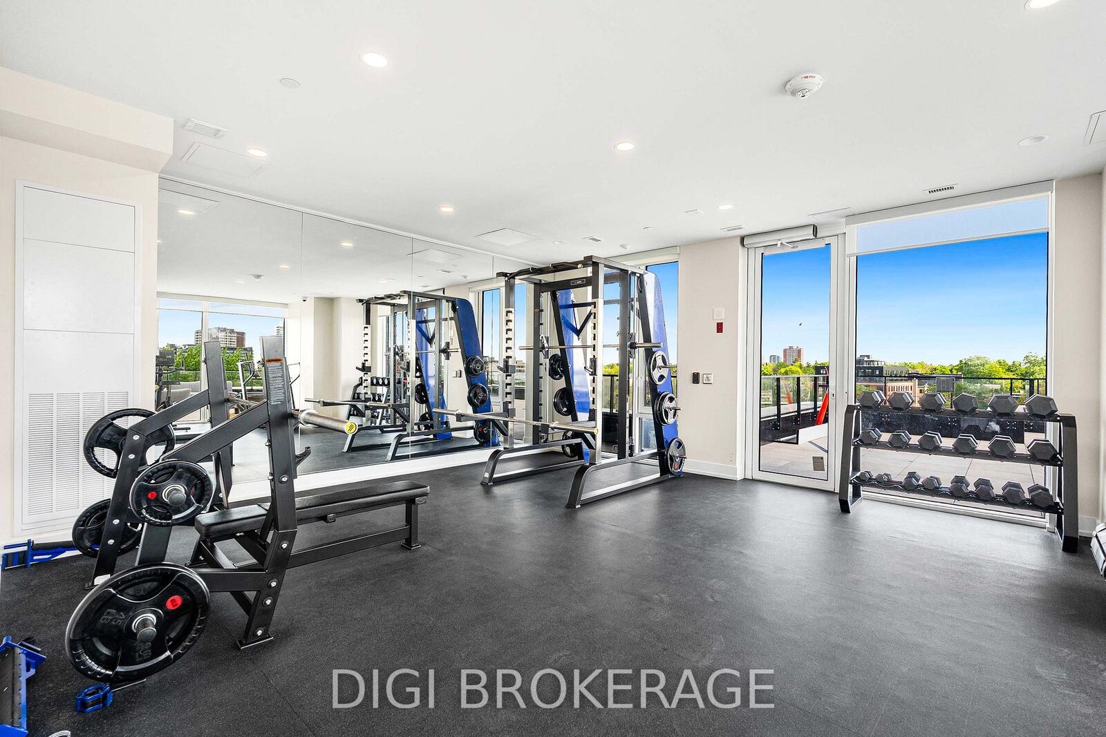 Property Photo:  2070 Scott Street 1108  ON K1Z 0C8 