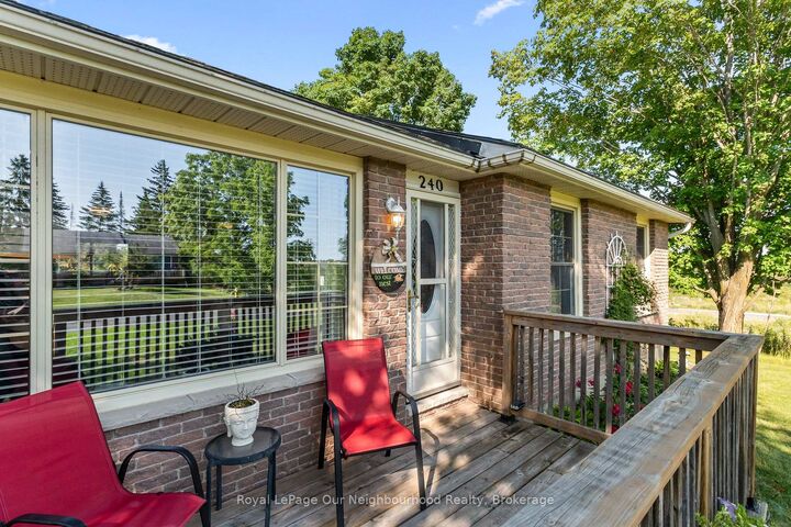 Property Photo: 240 Ireton Street ON K0L 1L0