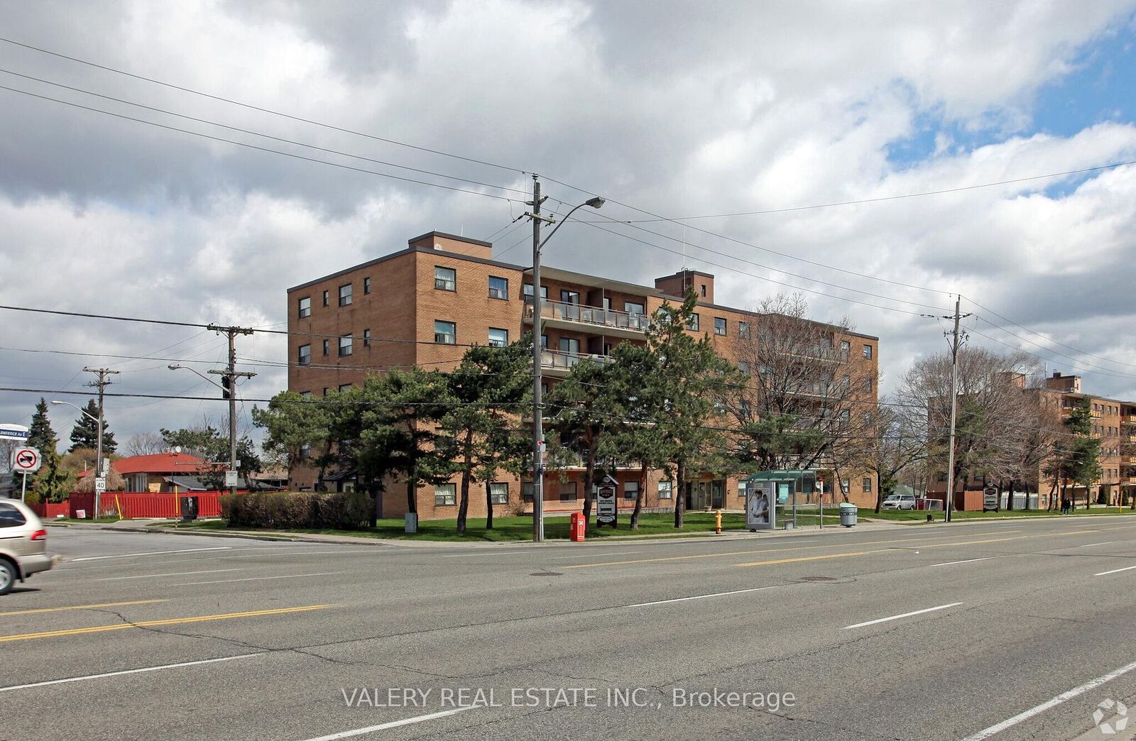 Property Photo:  1780 Lawrence Avenue E 101  ON M1R 2Y2 