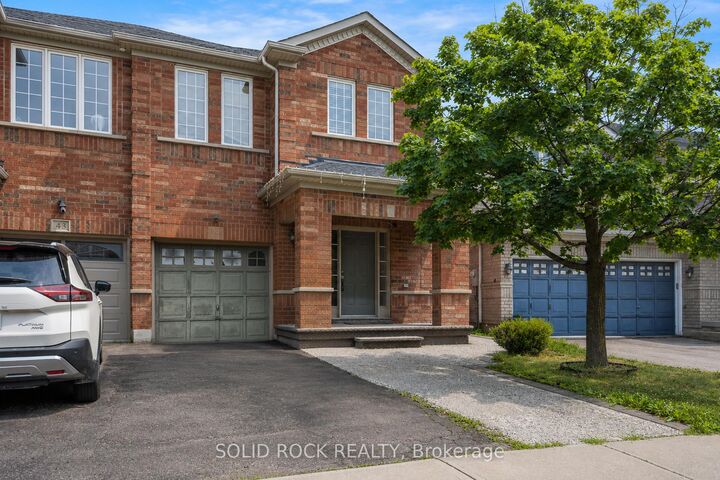 41 Trumpet Valley Boulevard — photo 1