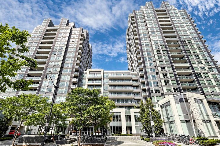 120 Harrison Garden Boulevard 906 — photo 1