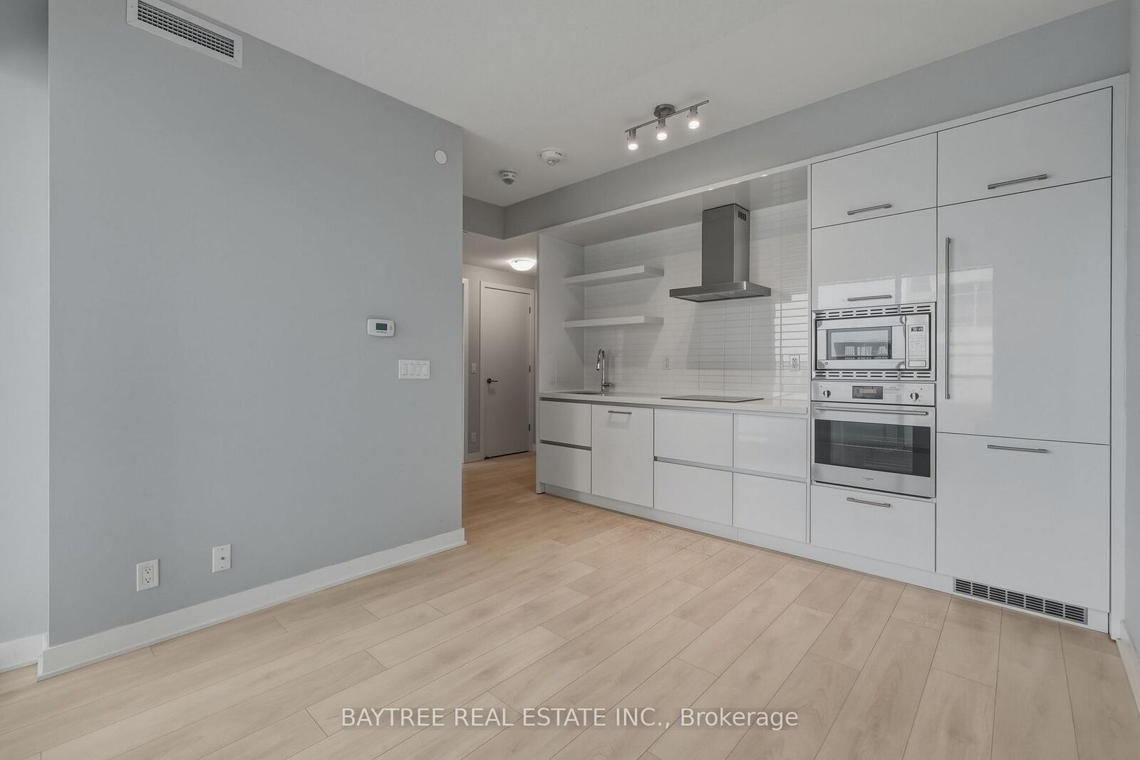 Photo de la propriété:  2221 Yonge Street 3807  ON M4S 2B5 
