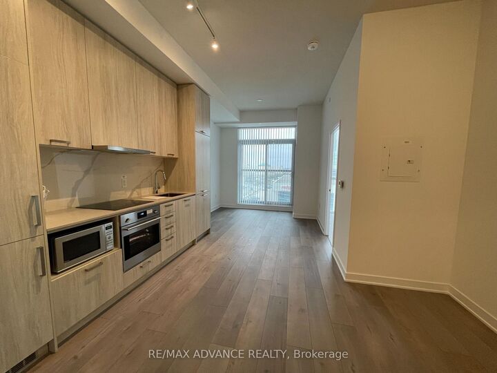 Property Photo: 10 Honeycrisp Crescent 521 ON L4K 0M7