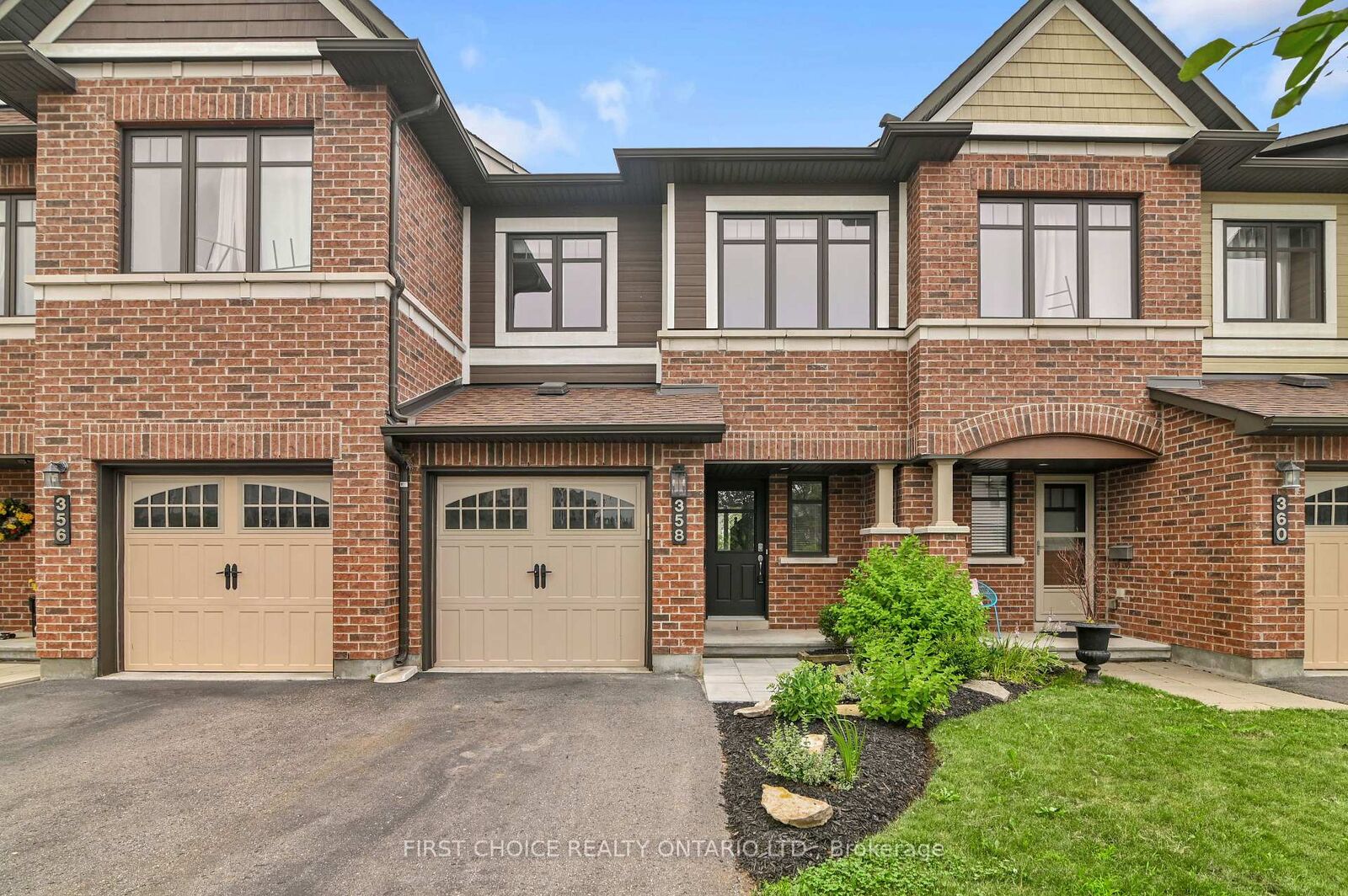 Property Photo:  358 Gerry Lalonde Drive  ON K4A 0Y3 