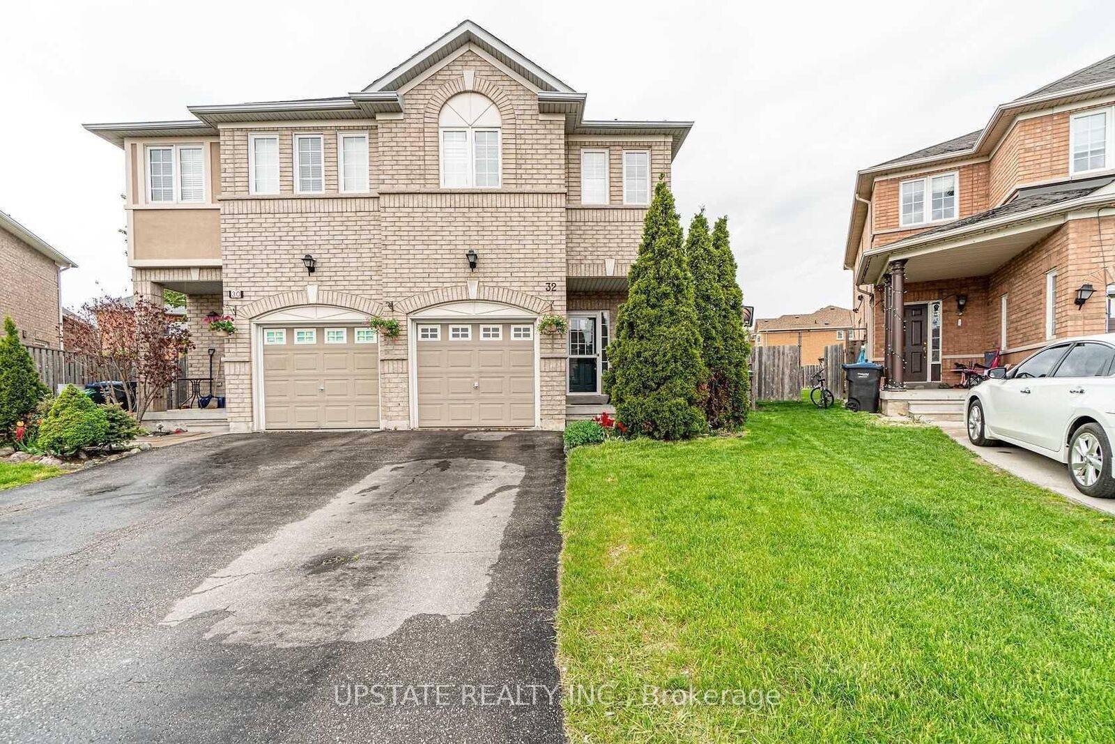 Property Photo:  32 Sestina Court  ON L6P 1R9 