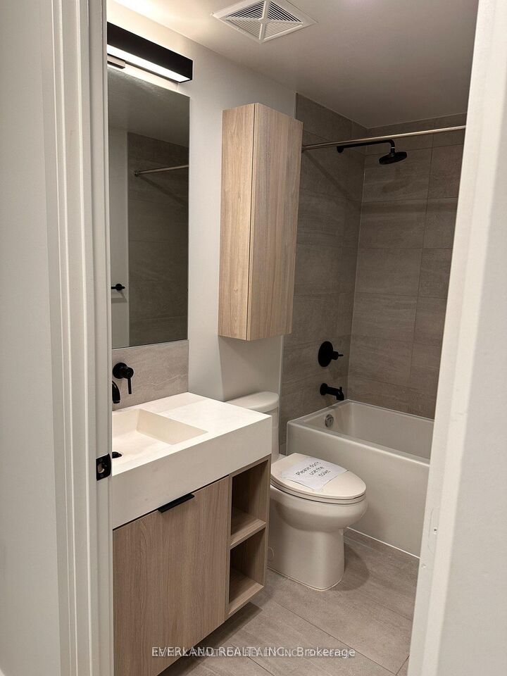 Property Photo:  108 Peter Street 1710  ON M5V 2G7 