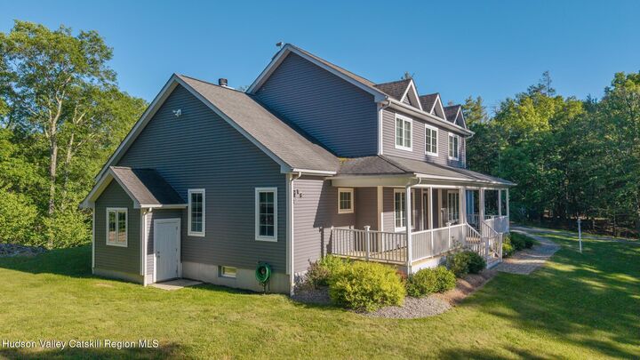 Property Photo:  33 Cranberry  NY 12477 