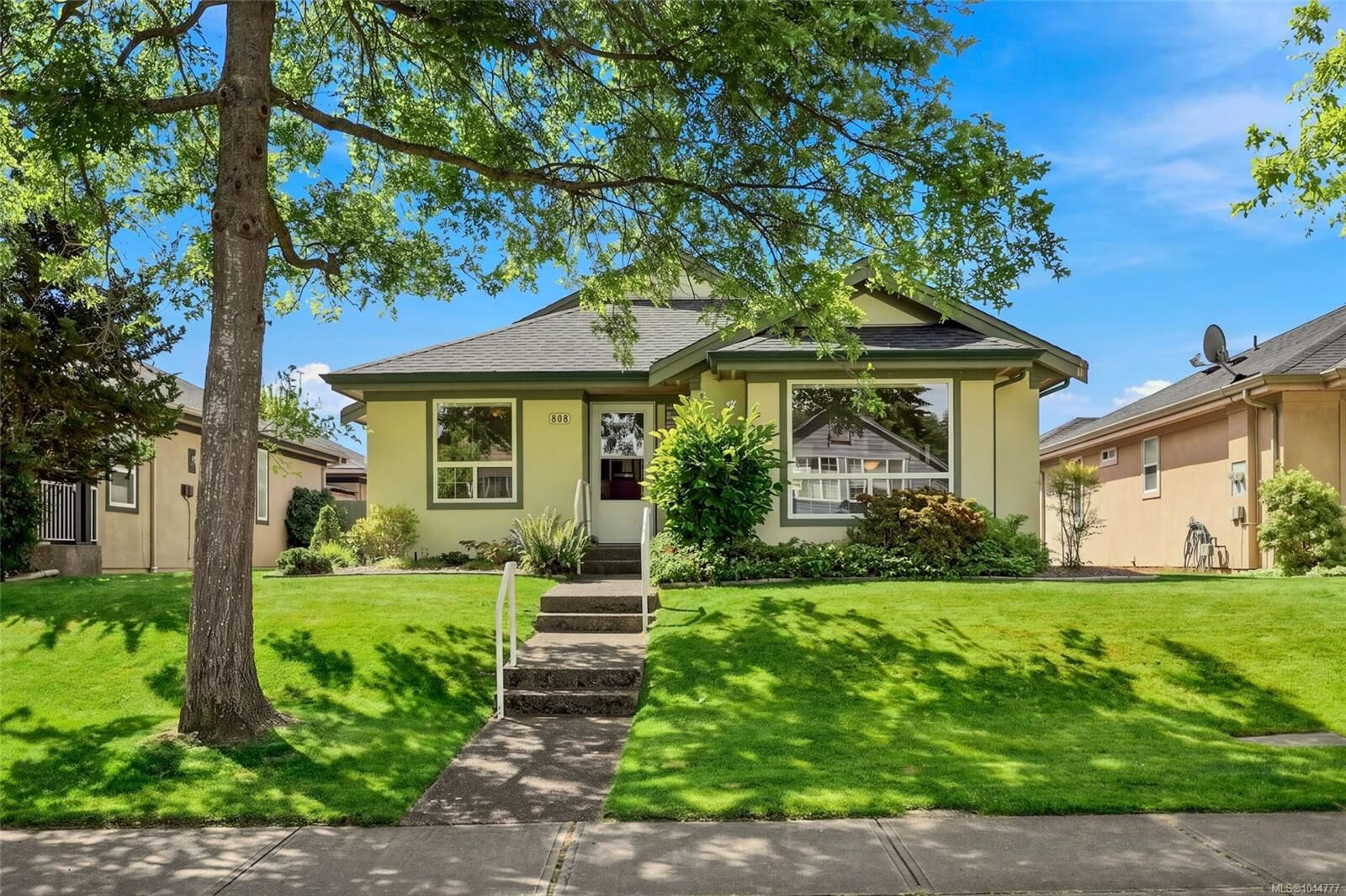 Property Photo: 808 Stanhope Rd BC V9P 2T7