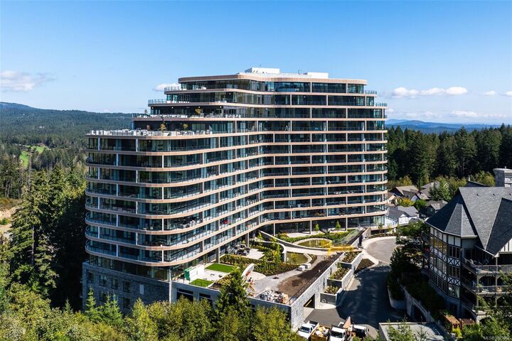 Property Photo: 2000 Hannington Rd #1118 BC V9B 6R6