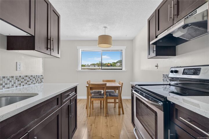 Property Photo: 3277 Glasgow Ave #313 BC V8X 1M3