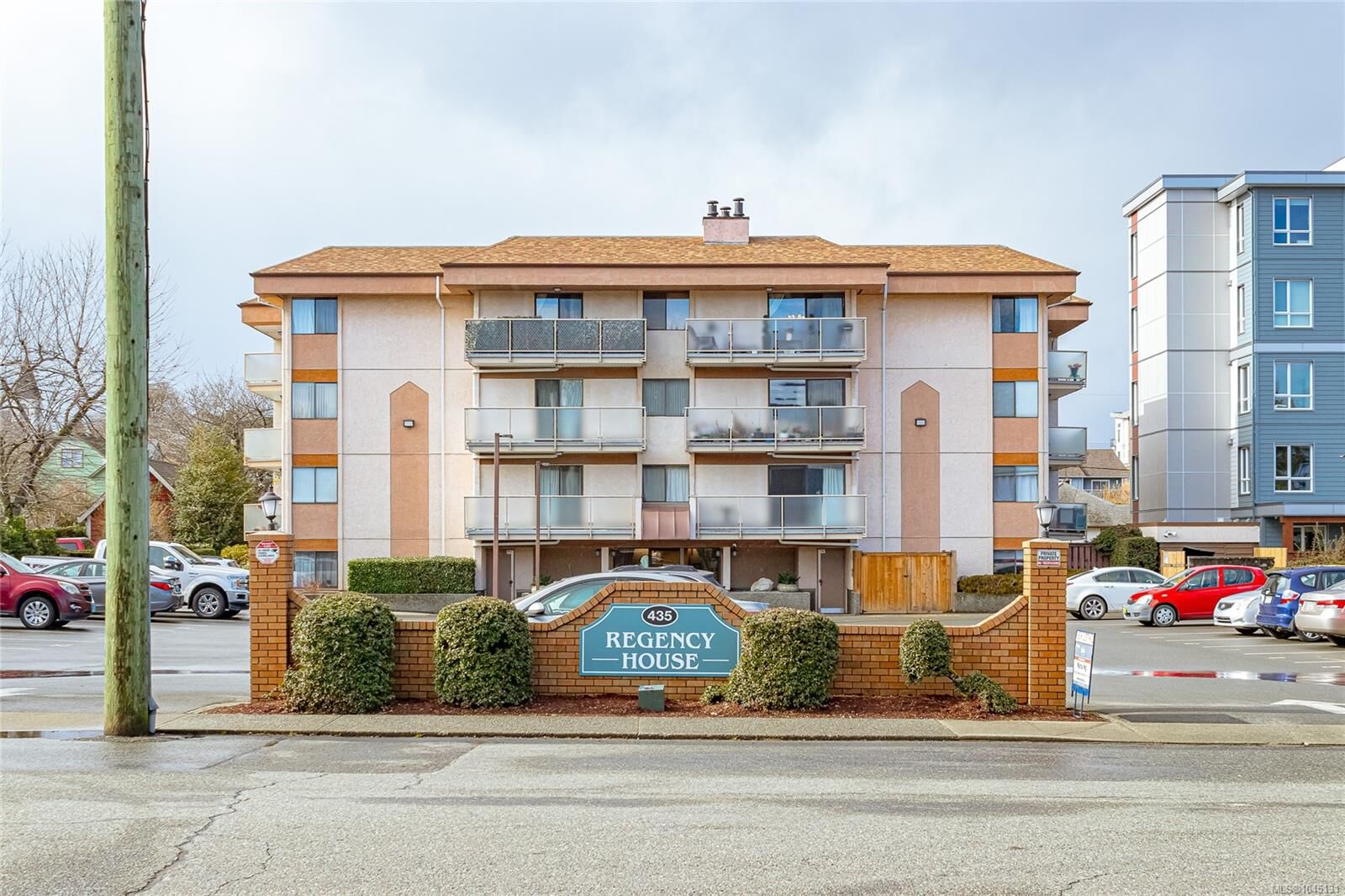 Property Photo:  435 Festubert St #402  BC V9L 3T3 