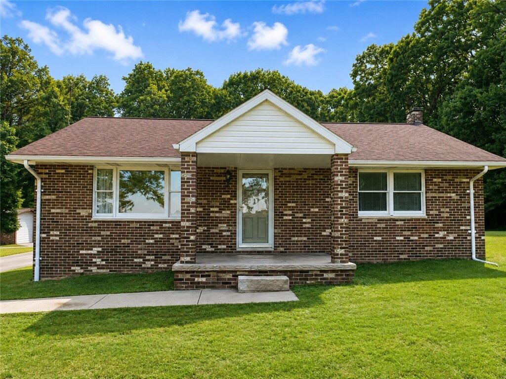 Property Photo: 188 Webb Rd PA 16001