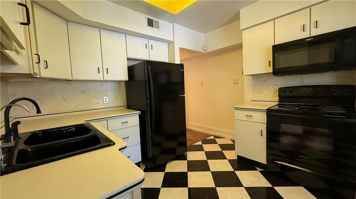 Property Photo:  329 Castle Shannon Blvd 2nd Floor  PA 15234 
