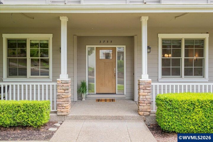 Property Photo: 3755 NW Lark Pl OR 97330