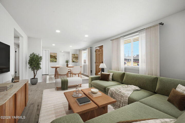 Property Photo: 118 N 55th Ave WA 98908