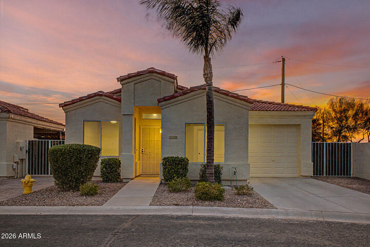 Property Photo:  148 N Warren Street  AZ 85207 