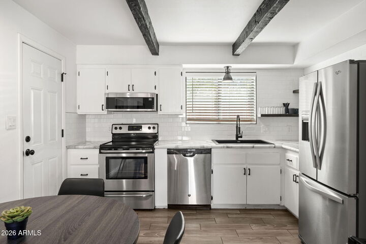 Property Photo:  7914 E Latham Street  AZ 85257 