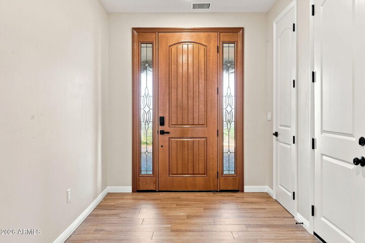 Property Photo: 703 W Lee Boulevard AZ 86303