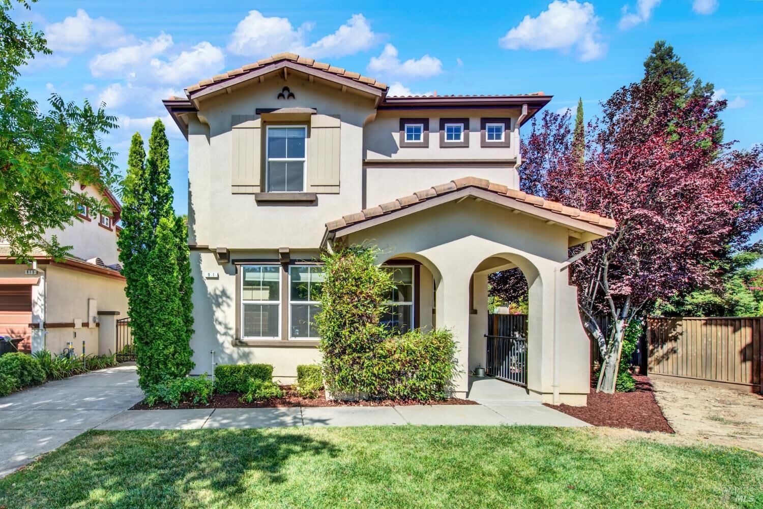 Property Photo:  911 Walden Court  CA 94533 