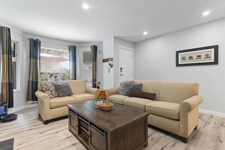 Property Photo: 4811 53 Street A102 BC V4K 2Z3