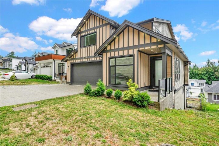 Property Photo: 33958 Parr Avenue BC V2V 6B2