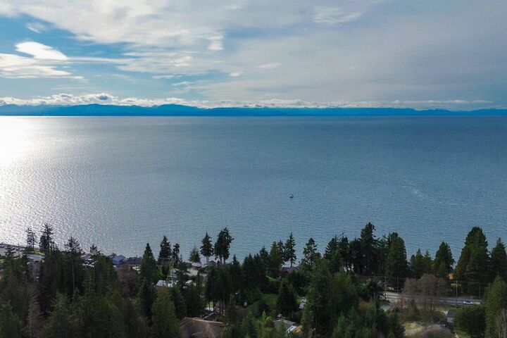Property Photo: 4902 Laurel Avenue BC V7Z 0B7