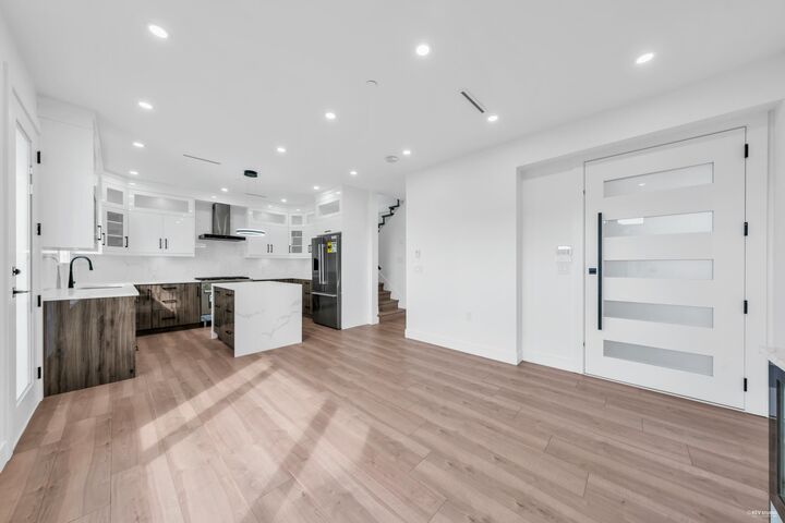 3344 Adanac Street 2 — photo 1