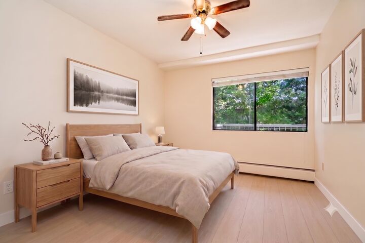 Property Photo: 15020 North Bluff Road 208 BC V4B 5A4
