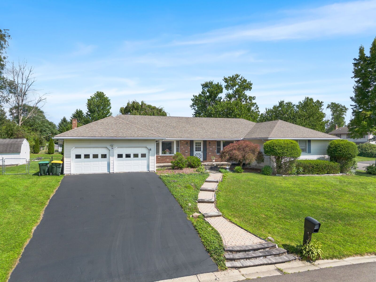 Property Photo:  2 Somerset Dr  NY 13760 