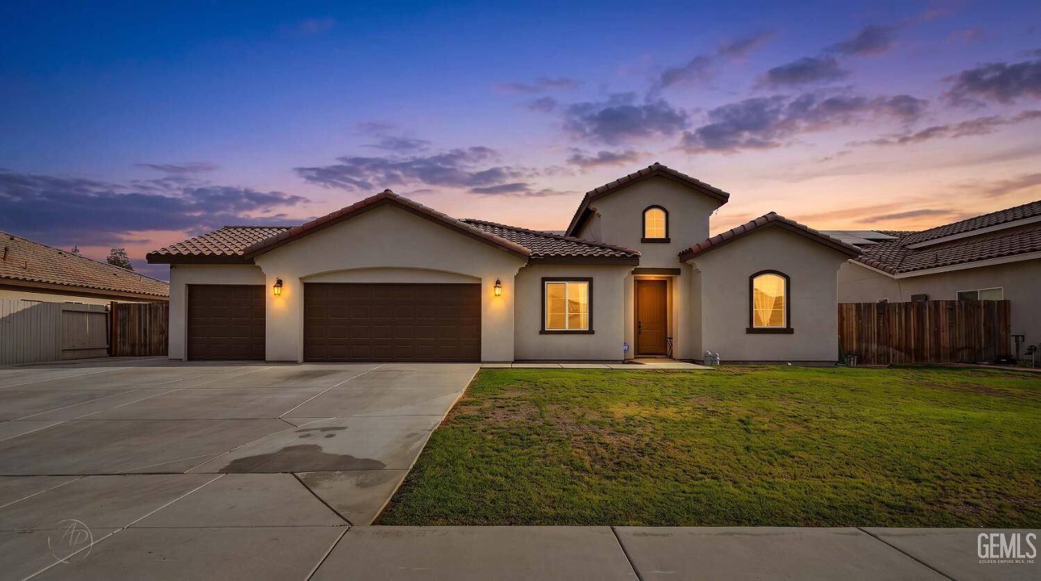 Property Photo: 4500 Coal Rock Court CA 93313