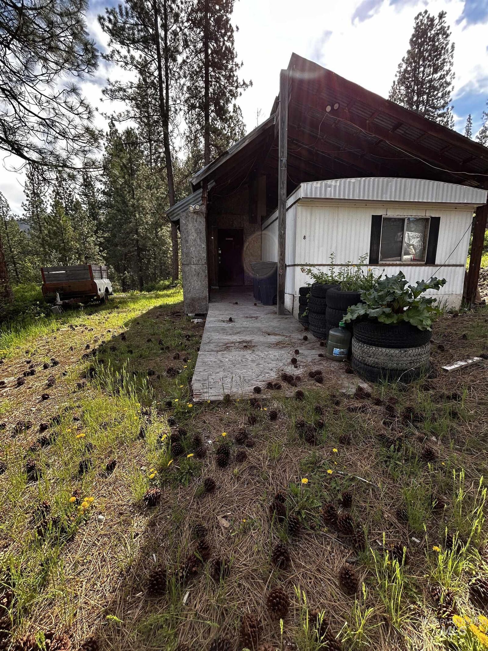 Property Photo:  8 Klondike Road  ID 83716 