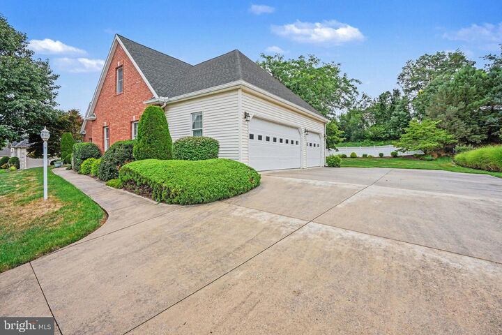 Property Photo: 1771 N Meadow Drive PA 17055