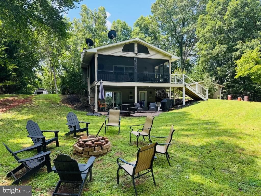 Property Photo: 1439 Kaseys Lakeview Drive VA 24121