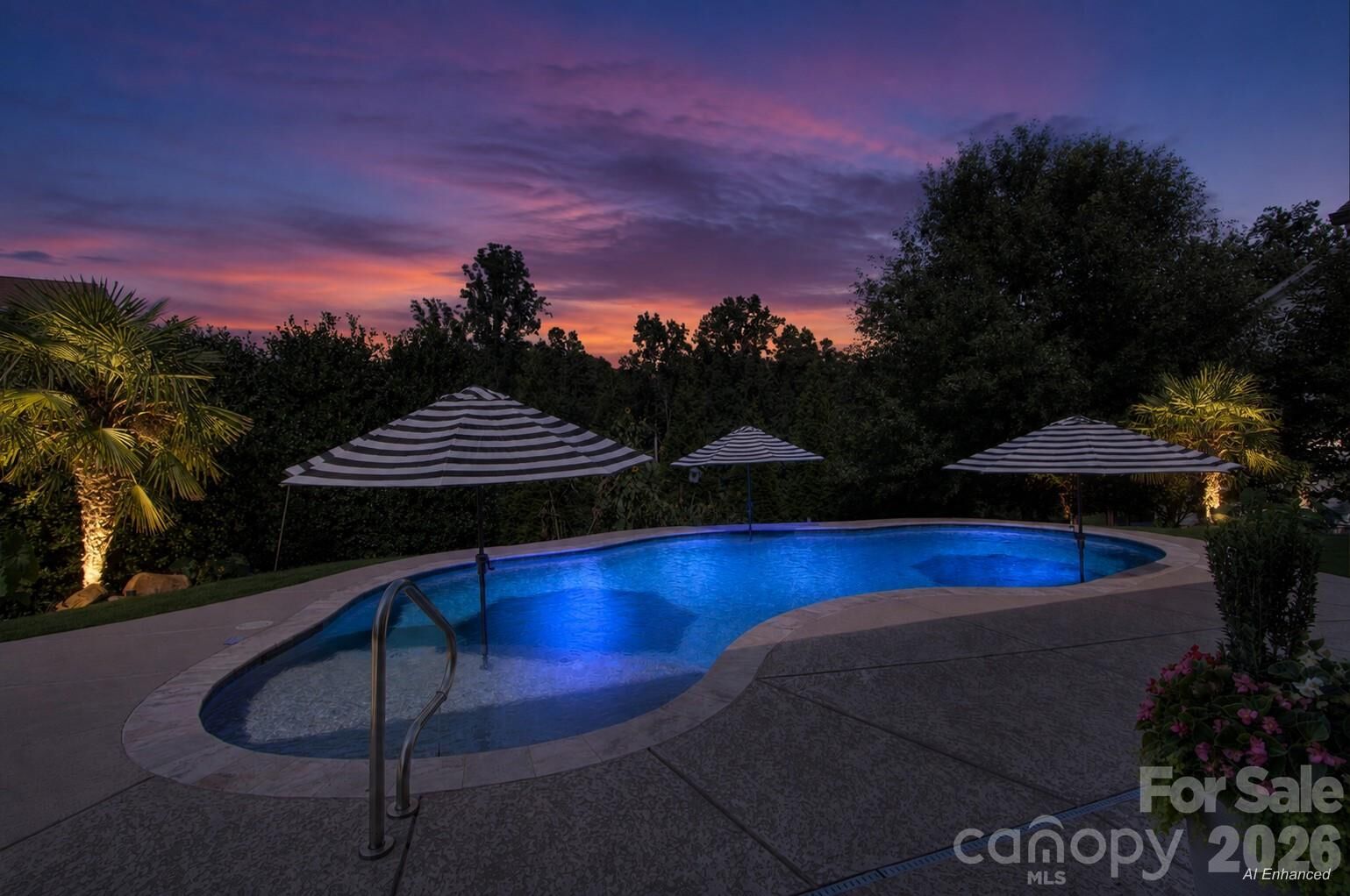 Property Photo: 12909 Sandpiper Grove Court NC 28278