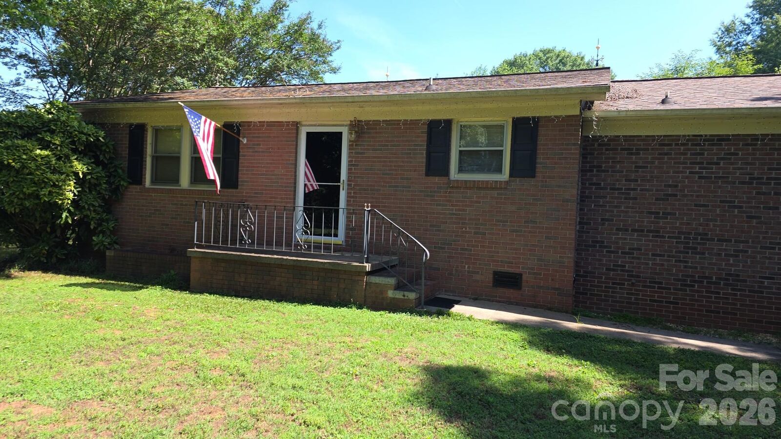 Property Photo:  115 Sandstone Loop  NC 28115 
