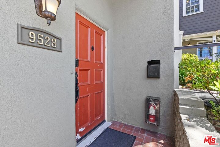 Property Photo: 9528 W Olympic Blvd CA 90212