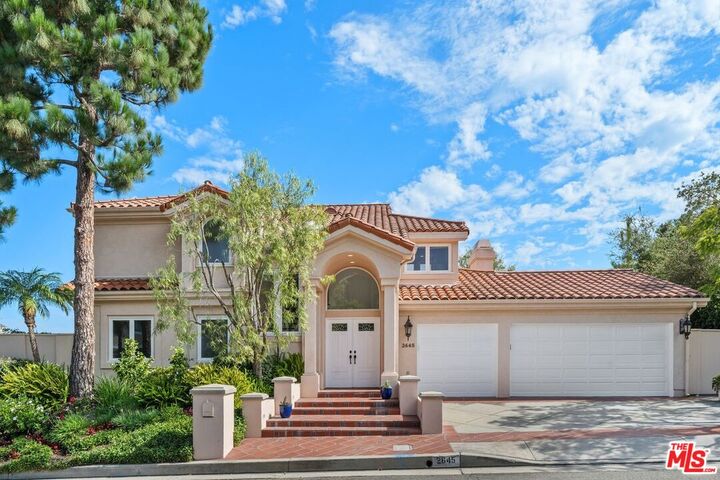 Property Photo:  2645 Cordelia Rd  CA 90049 