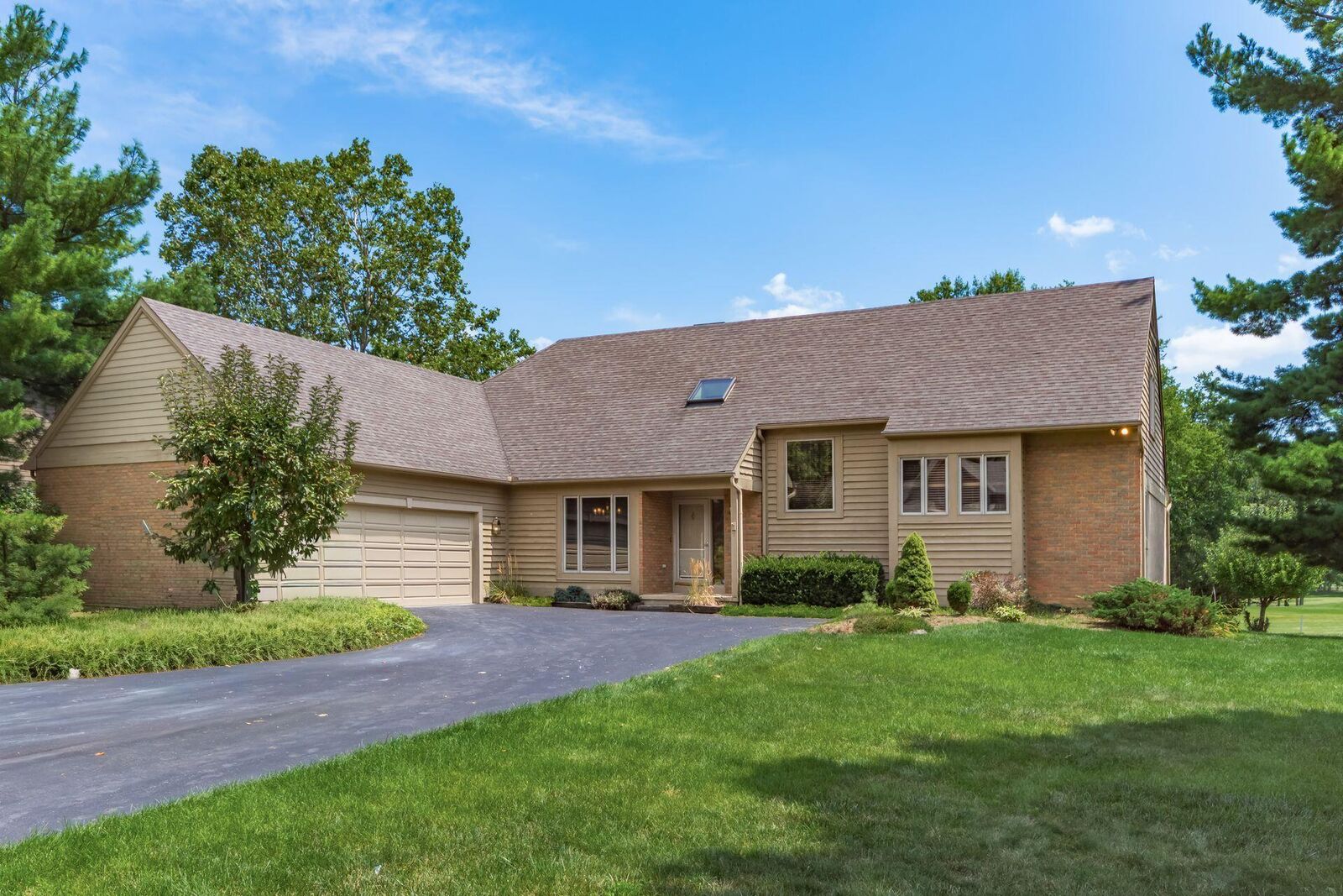 Property Photo:  8816 Finlarig Drive  OH 43017 