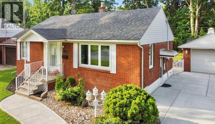 Property Photo:  3365 Curry Avenue  ON N9E 2T4 