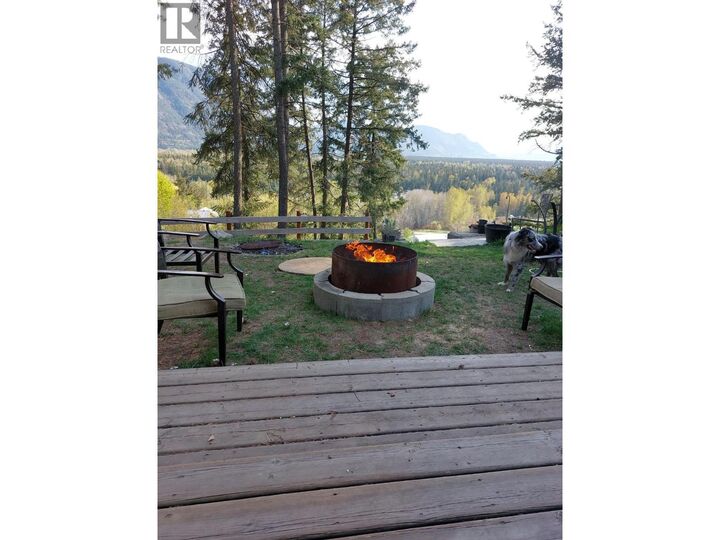2481 Squilax Anglemont Road 14 — photo 1