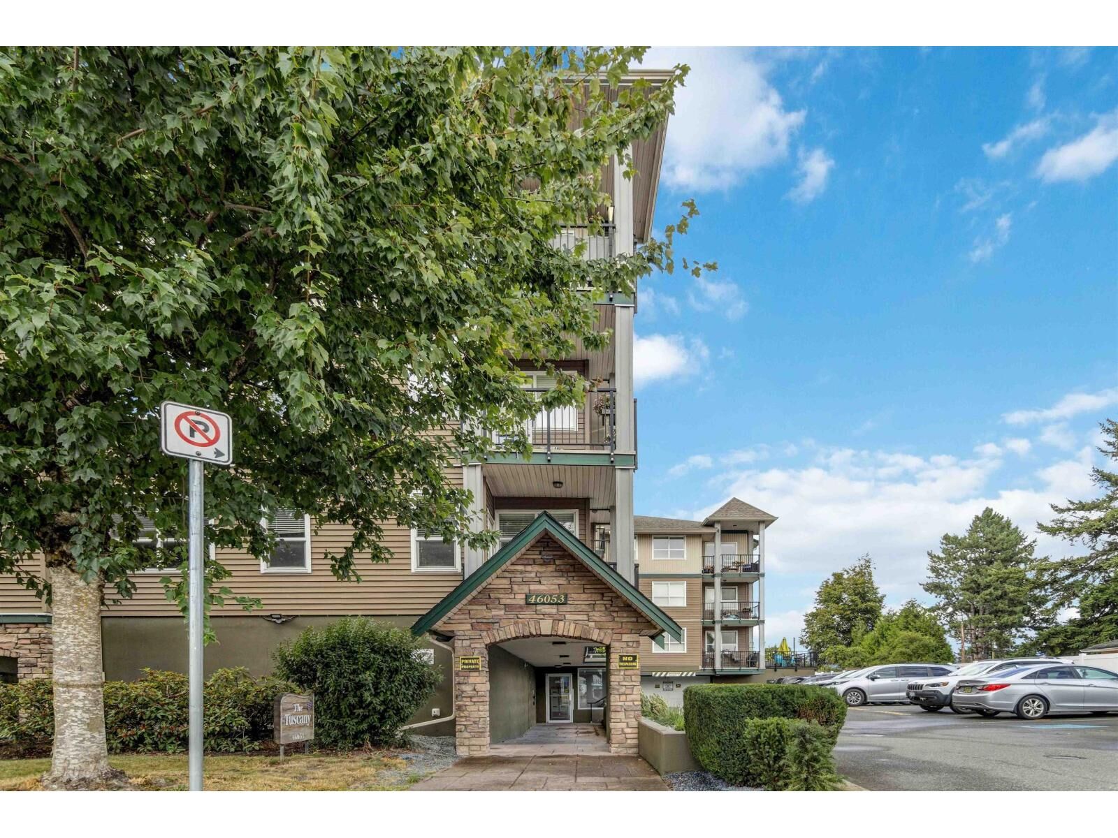 Property Photo: 46053 Chilliwack Central Road 304 BC V2P 1J5