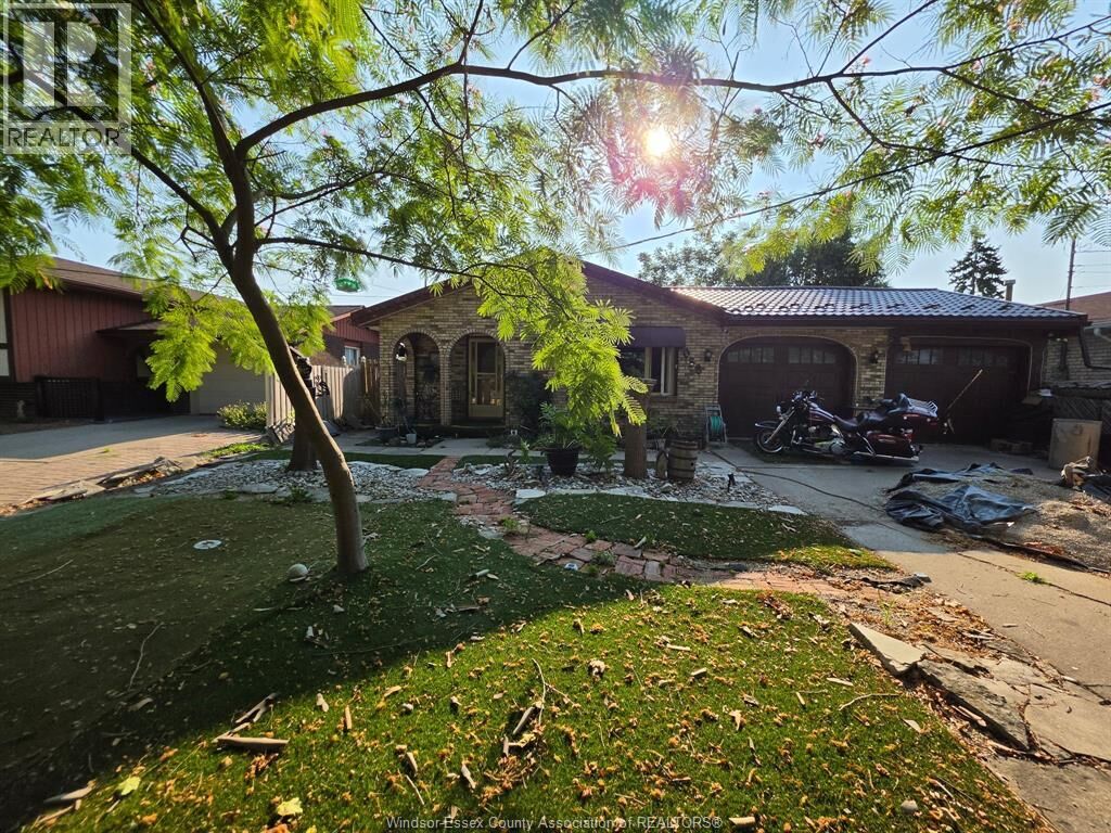 Property Photo:  1058 Riverdale  ON N8S 3N6 