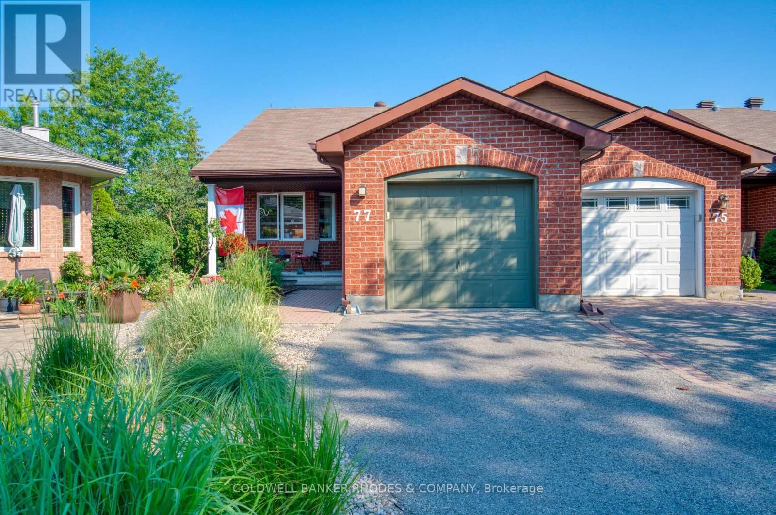 Property Photo:  77 Quinterra Court  ON K1V 1K9 