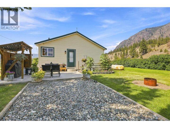Property Photo: 2225 Hazelhurst Road BC V1K 1N7
