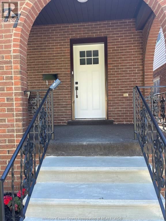 Property Photo: 1677 Victoria Avenue ON N8X 1P6