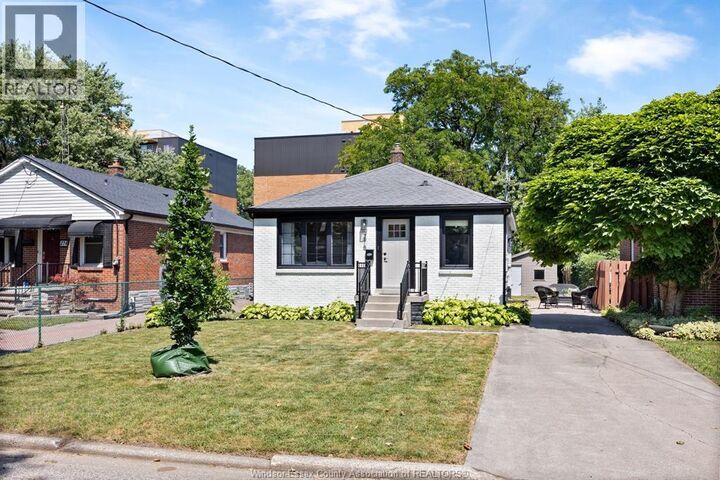 Photo de la propriété:  278 St. Paul  ON N8S 3K8 