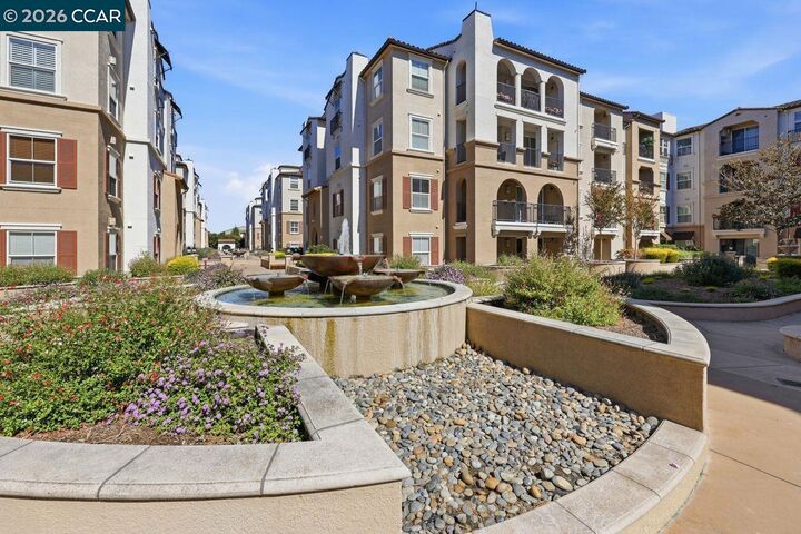 Property Photo: 3290 Maguire Way 404 CA 94568