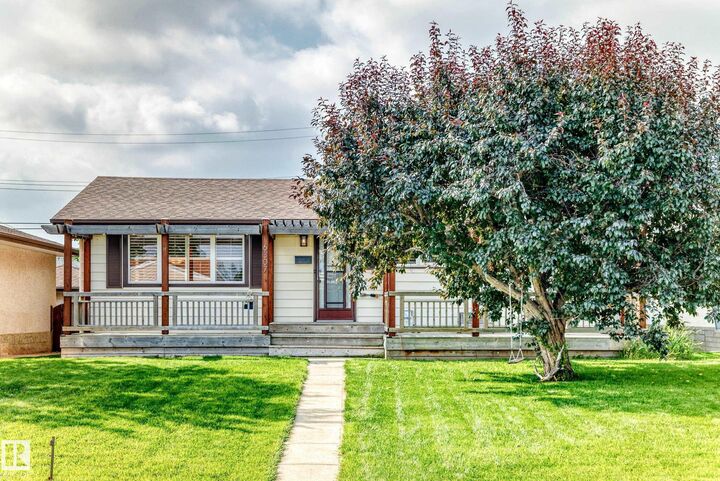 Property Photo: 6307 92A Avenue NW AB T6B 0T5