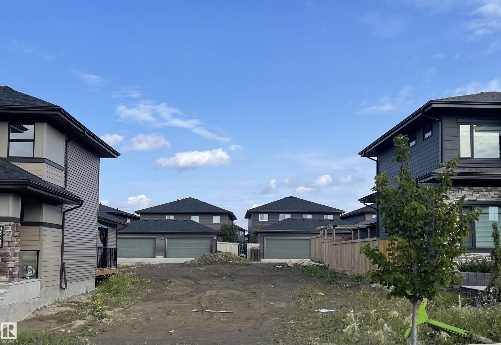 Property Photo: 4537 Knight Wynd SW AB T6W 4B7